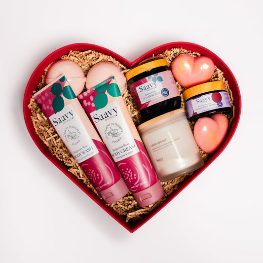 Saavy Naturals 9-Piece Spa Love Gift Set Bulgarian Rose