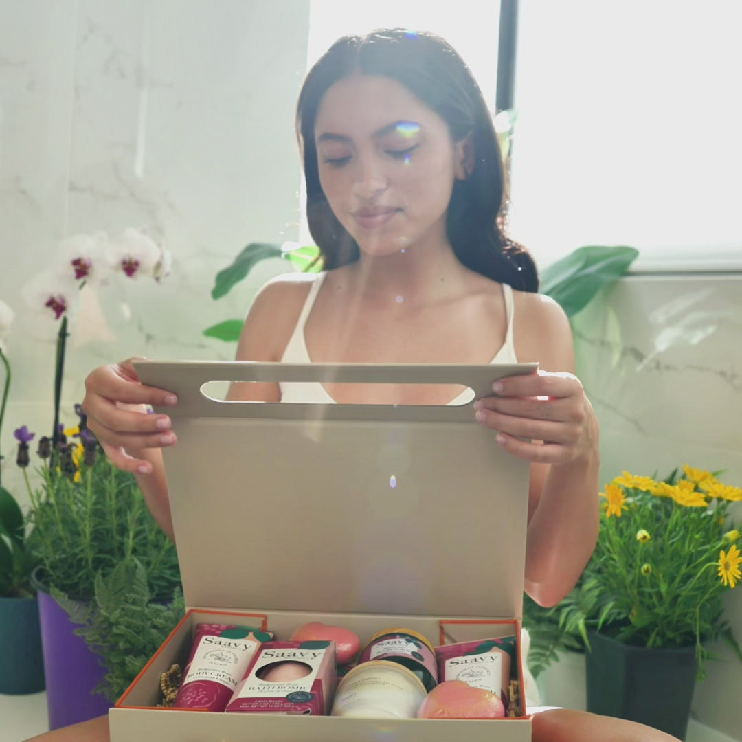 Bulgarian Rose 9-Piece Spa Gift Set | Saavy Naturals